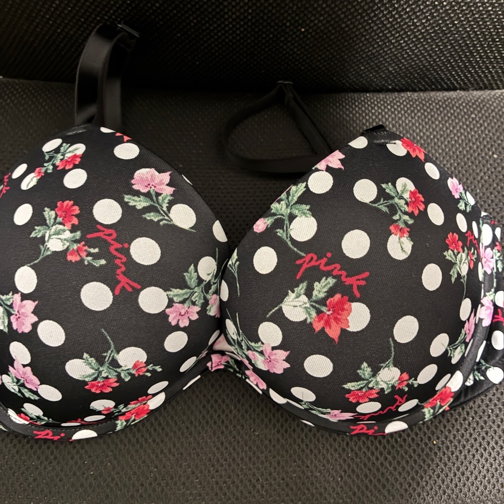 BUNDLE 2 New Victoria’s Secret PINK Bras 32DD Bombshell Pushup Bling NWT